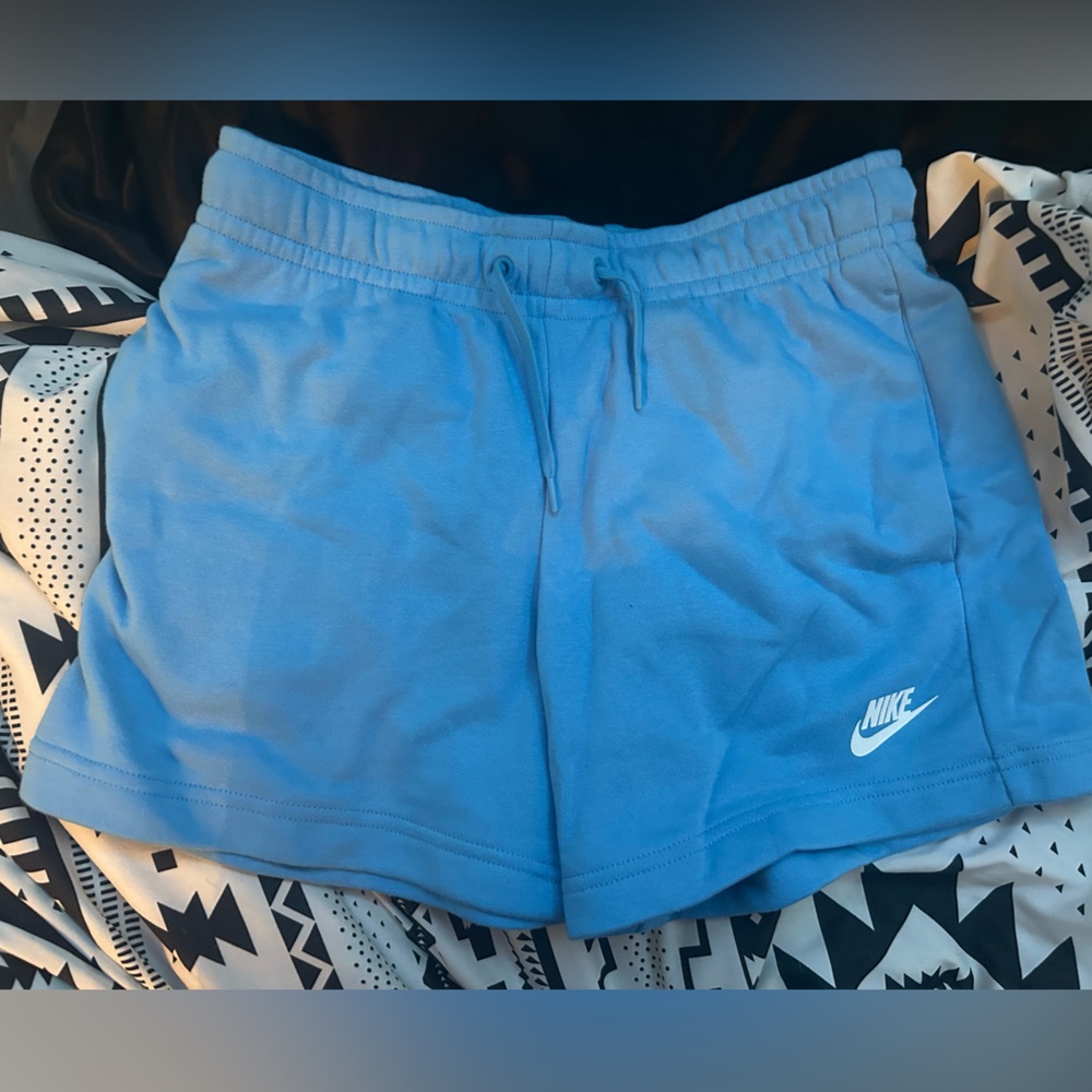 BLUE NIKE SHORTS